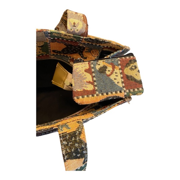 Canvas / Tapestry Tote “Faithful Companion”. Excellent Condition, barely used - Picture 10 of 10